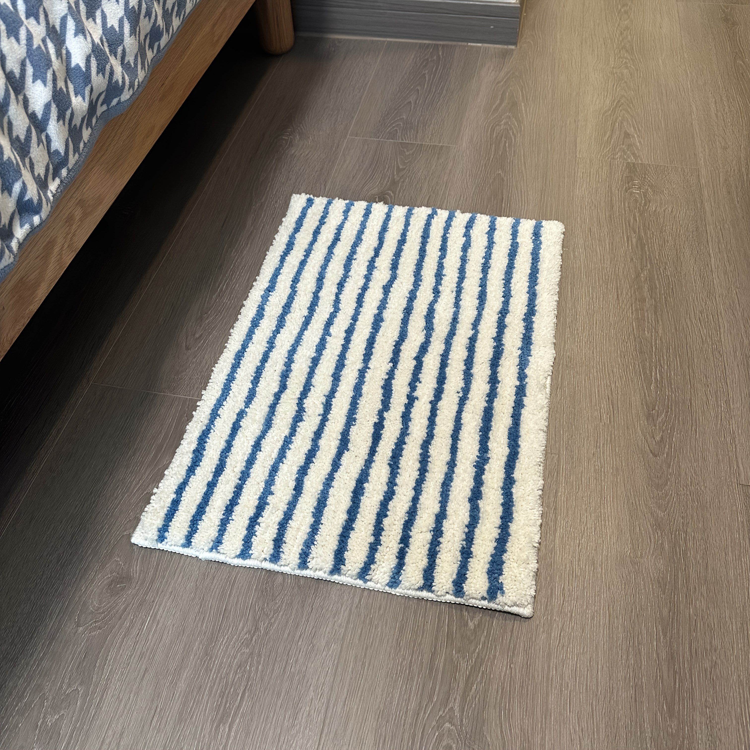 Kitchen and Bathroom Floor Mat, Non-Slip Mat, Ultra-Fine Floor Mat, Soft Absorbent Bathroom Mat, Long Kitchen Mat, Bedside Mat, Machine Washable Non-Fading Floor Mat, Striped Door Mat, Furniture Decorative Mat, Mother'S Day Mat, Light Luxury Ultra-Fine