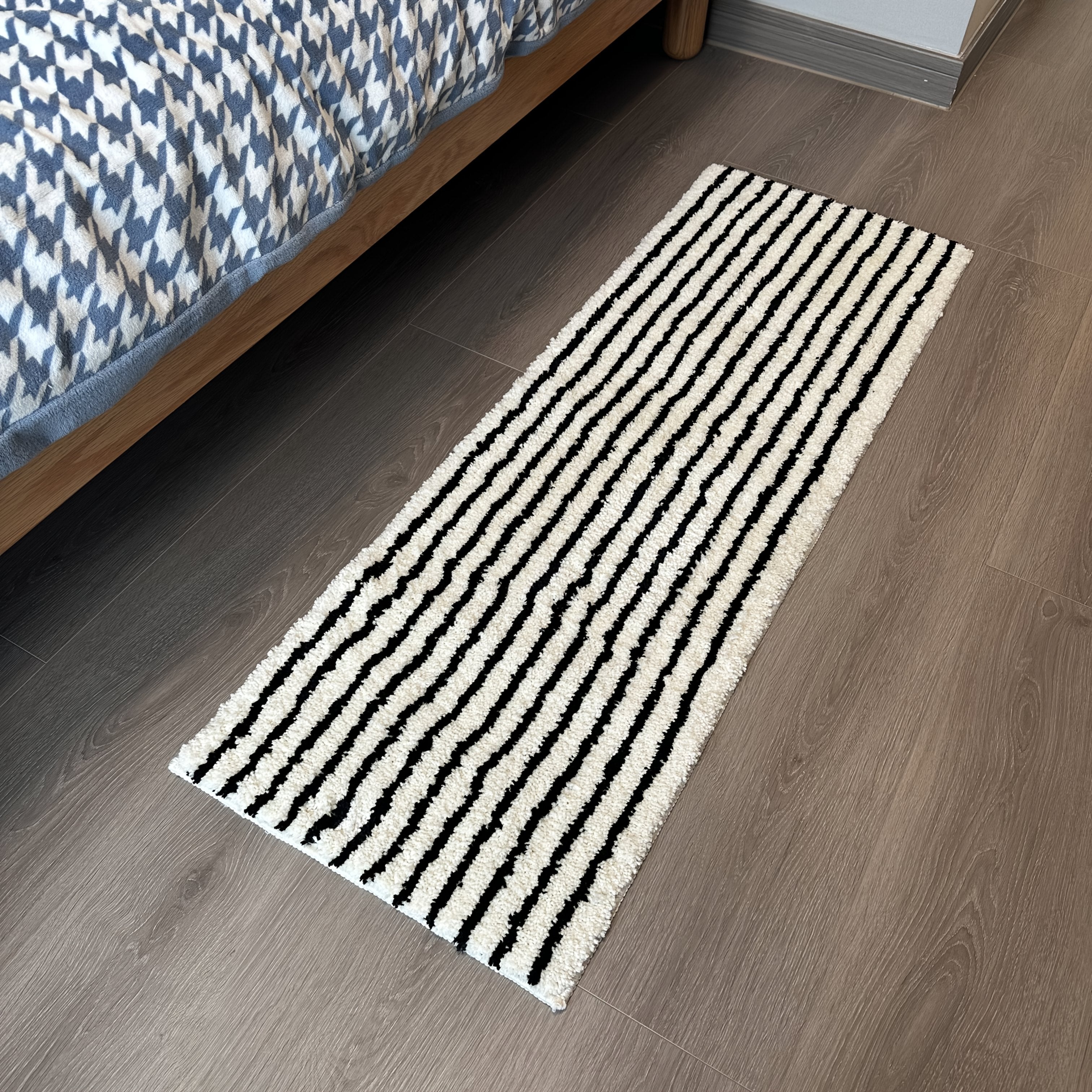 Kitchen and Bathroom Floor Mat, Non-Slip Mat, Ultra-Fine Floor Mat, Soft Absorbent Bathroom Mat, Long Kitchen Mat, Bedside Mat, Machine Washable Non-Fading Floor Mat, Striped Door Mat, Furniture Decorative Mat, Mother'S Day Mat, Light Luxury Ultra-Fine